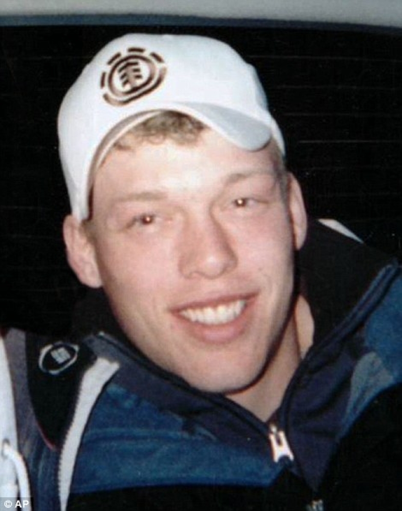 A failed suicide had his face transplanted, and a new life began for him