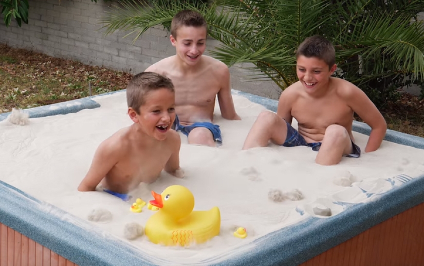 A former NASA engineer made a Jacuzzi where he turned sand into liquid