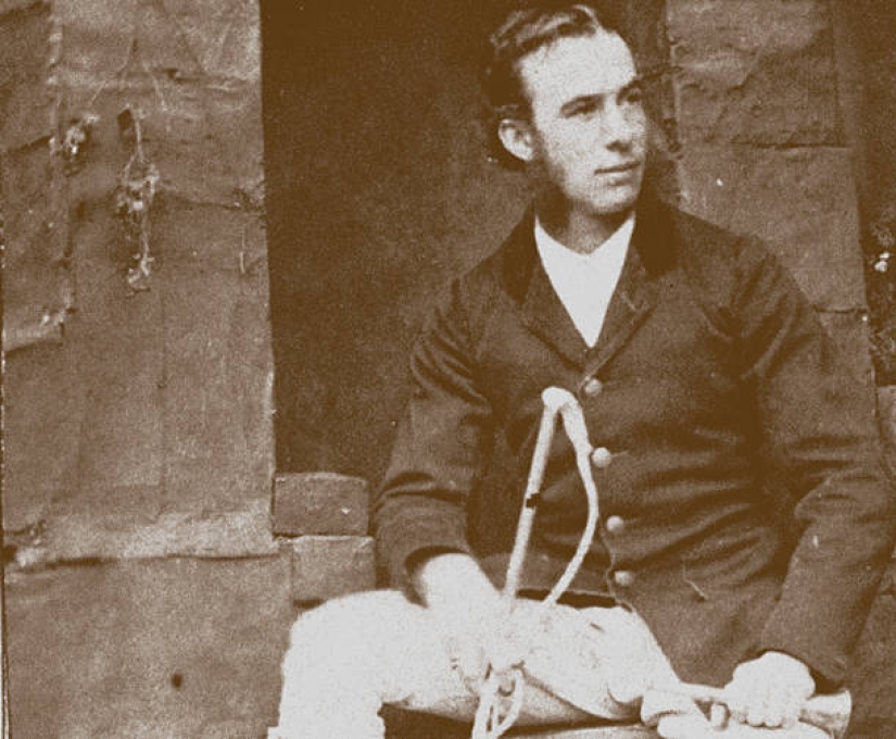 A generic curse or an accident? As a child prodigy, the Marquess of Queensberry's daughter became a prostitute and died of an overdose