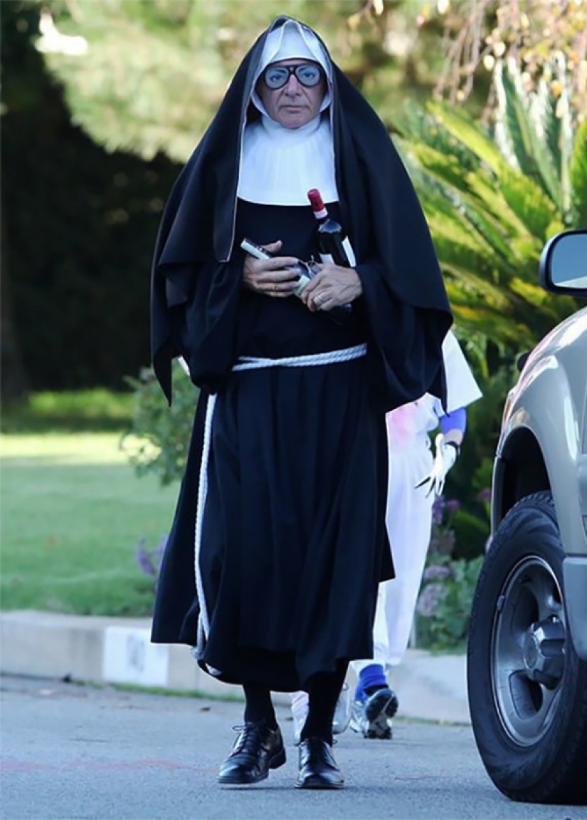 A giant pod and a drunken Nun: Harrison Ford is the King of Halloween A giant pod and a drunken Nun: Harrison Ford is the King of Halloween