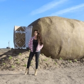 A giant "potato" that was turned into a mini-hotel