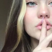 A girl with a monobrow drives guys crazy. What is her secret? A girl with a monobrow drives guys crazy. What is her secret?