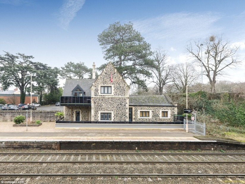 A hotel, after a night in which you will dream for a long time about the whistle of a locomotive