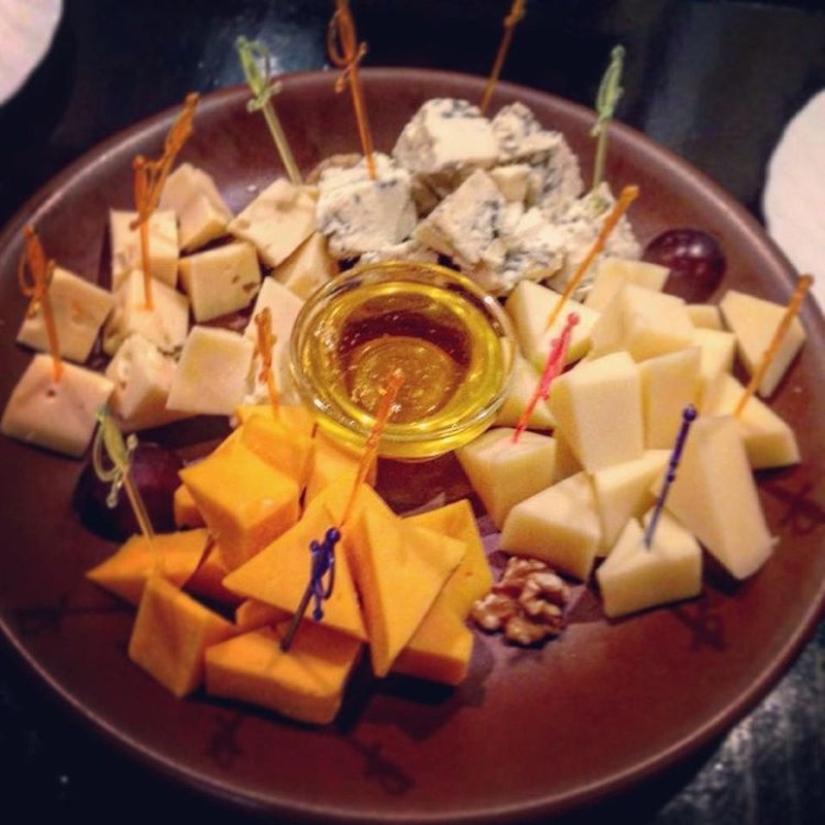 A los franceses se les mostraron fotos de comida "francesa" de Instagram ruso A los franceses se les mostraron fotos de comida "francesa" de Instagram ruso