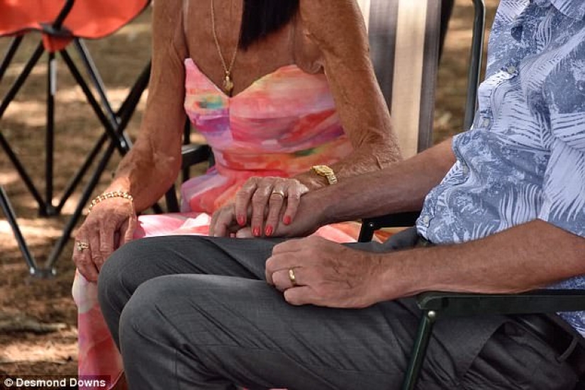 A man with Alzheimer's proposed to his wife, forgetting that they had been married for more than 30 years