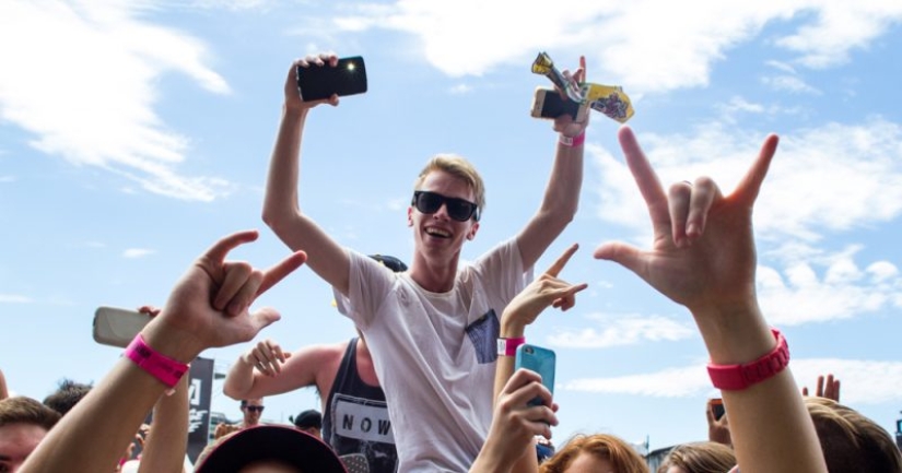 A millionaire is looking for a companion who would hang out with him at music festivals for a fee