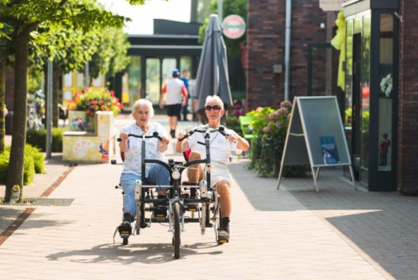 A normal-looking Dutch village in which everyone suffers from dementia A normal-looking Dutch village in which everyone suffers from dementia