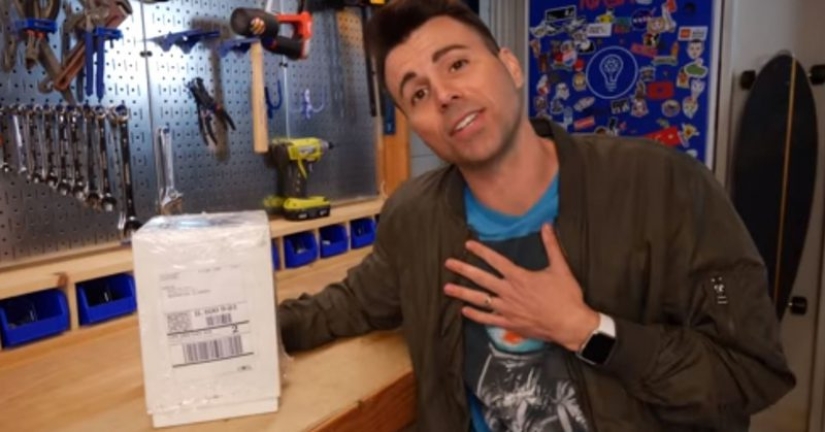 A package with a surprise, or Taking someone else's is sinful and ridiculous