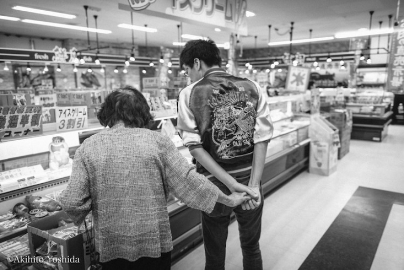 A photo project about the touching relationship of a grandmother and grandson preceding the tragedy