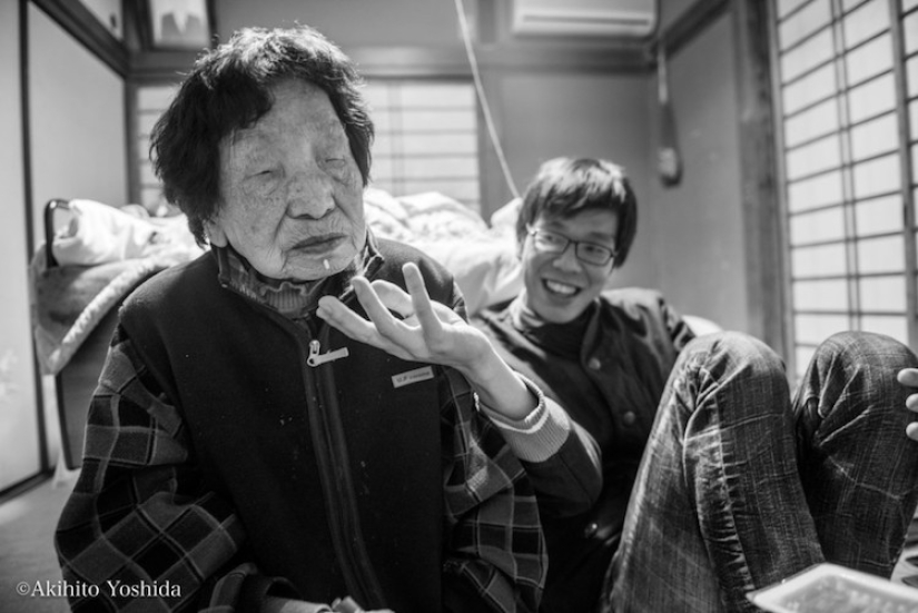A photo project about the touching relationship of a grandmother and grandson preceding the tragedy