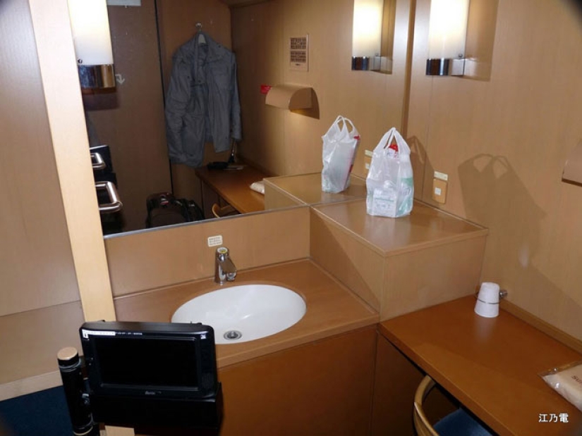A reserved seat on the Japanese Sunrise Izumo night train