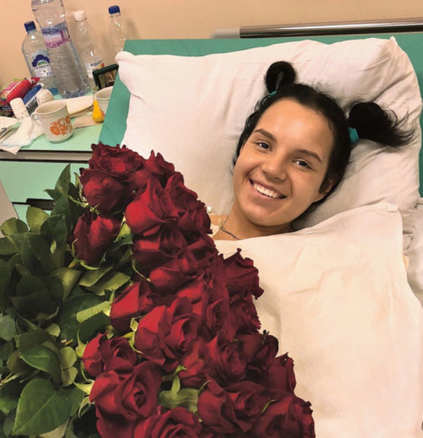 A Russian woman, whose husband cut off her hands out of jealousy, had a bionic prosthesis made