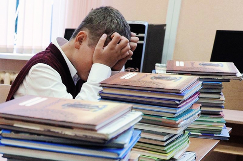 A schoolgirl who wrote the Unified State Exam for 299 out of 300 points revealed the secrets of good academic performance A schoolgirl who wrote the Unified State Exam for 299 out of 300 points revealed the secrets of good academic performance