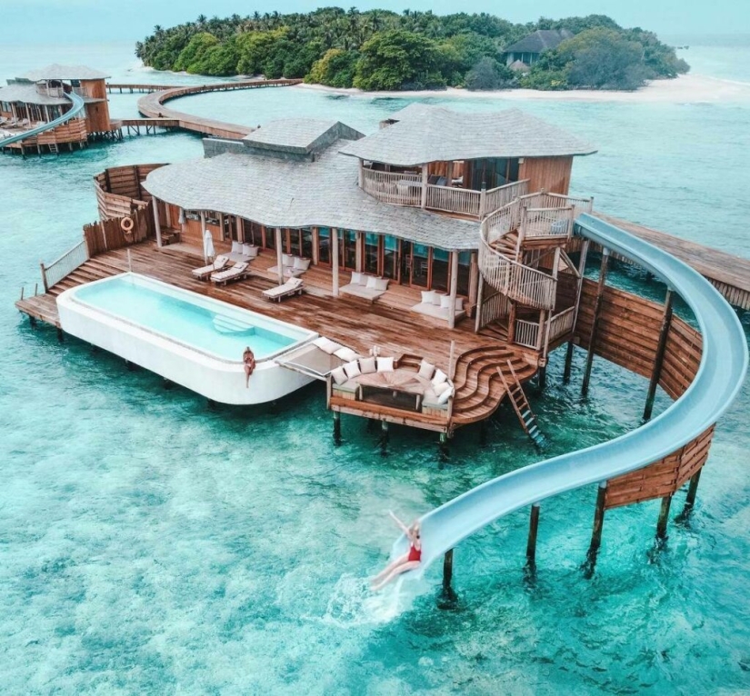 A store in the Maldives has opened a dream job with a ridiculous salary