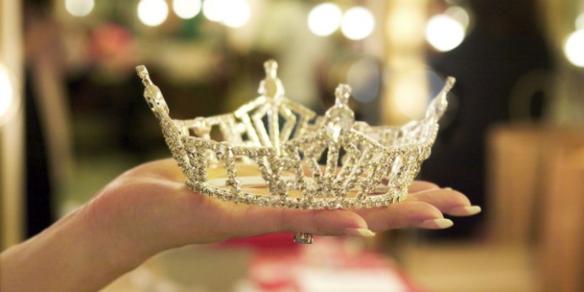 A través de las espinas hasta las estrellas: a qué van las chicas para ganar un concurso de belleza