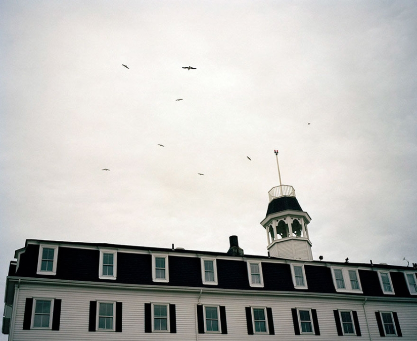 A woman told about her husband's depression in a series of poignant photos