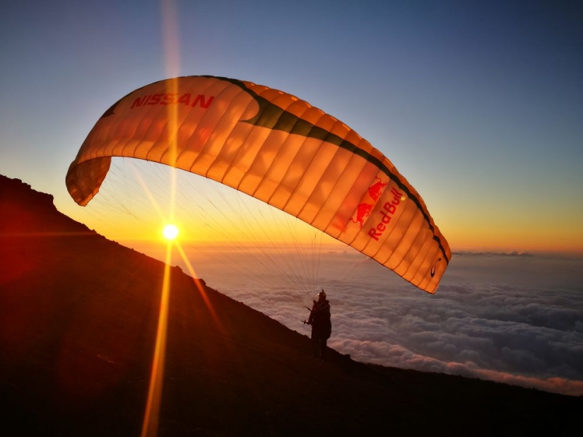 Adrenaline rush: The 30 best extreme photos of 2017 from Red Bull