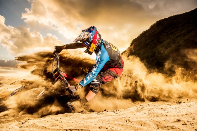 Adrenaline rush: The 30 best extreme photos of 2017 from Red Bull