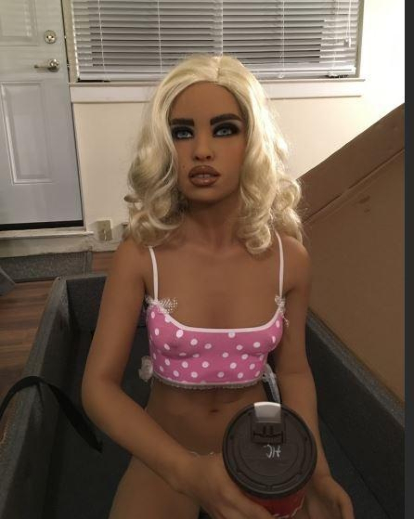 Adult Games, or Why Men Play with Dolls