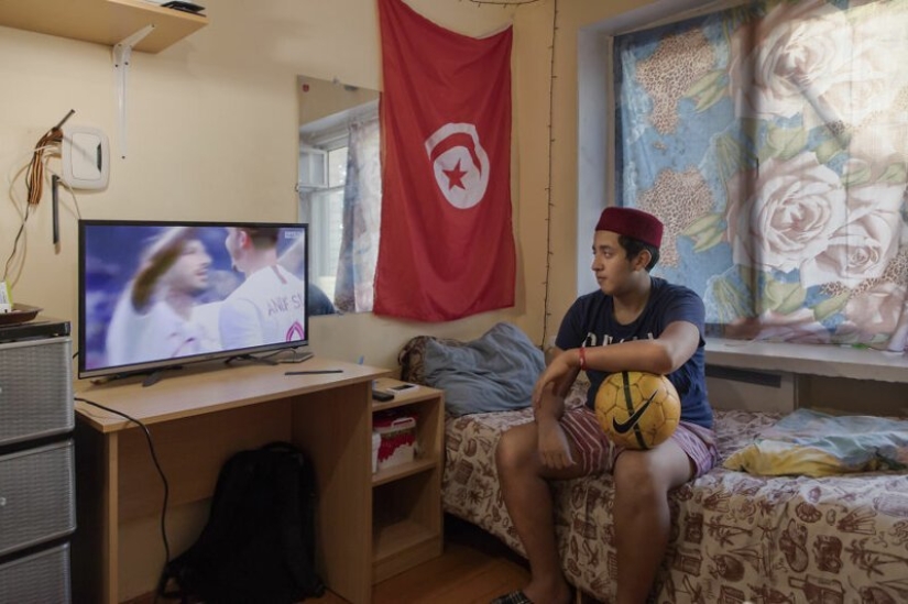 Africa in Tambov: black students honestly told about how they live in the Russian outback