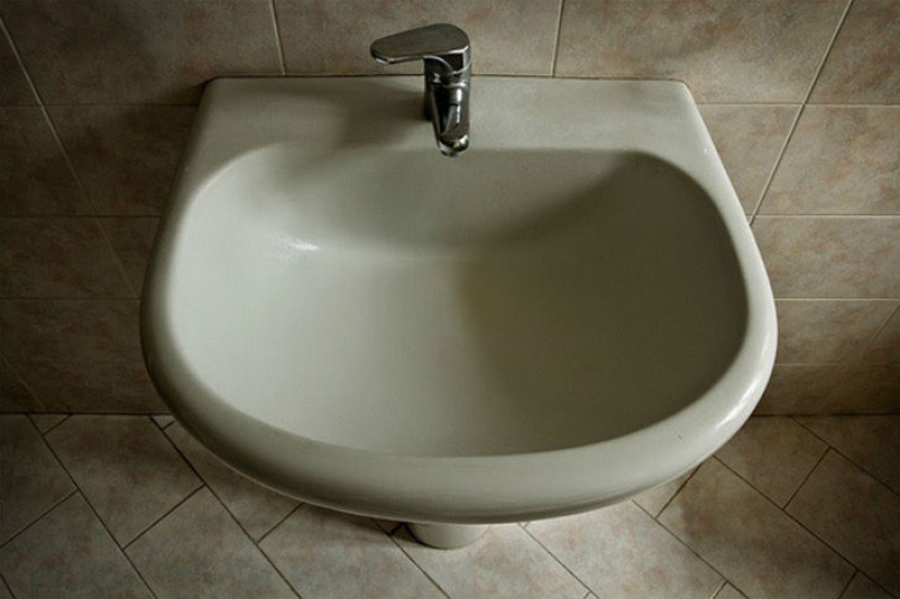 Against common sense Against common sense