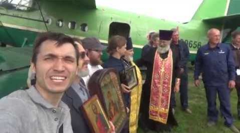 Against fornication and drunkenness: 70 liters of holy water were poured on Tver from an airplane Against fornication and drunkenness: 70 liters of holy water were poured on Tver from an airplane