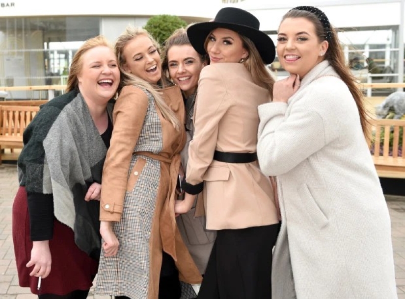 Alcohol race started: how visitors to the Cheltenham races opened the celebration of St. Patrick's Day