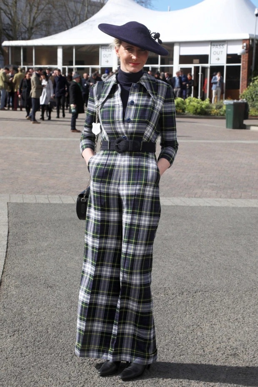 Alcohol race started: how visitors to the Cheltenham races opened the celebration of St. Patrick's Day