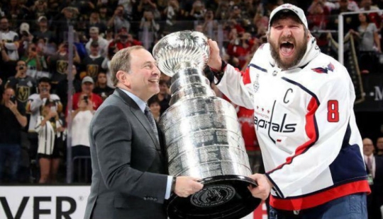 Alexander Ovechkin finalmente ha ganado la Copa Stanley!