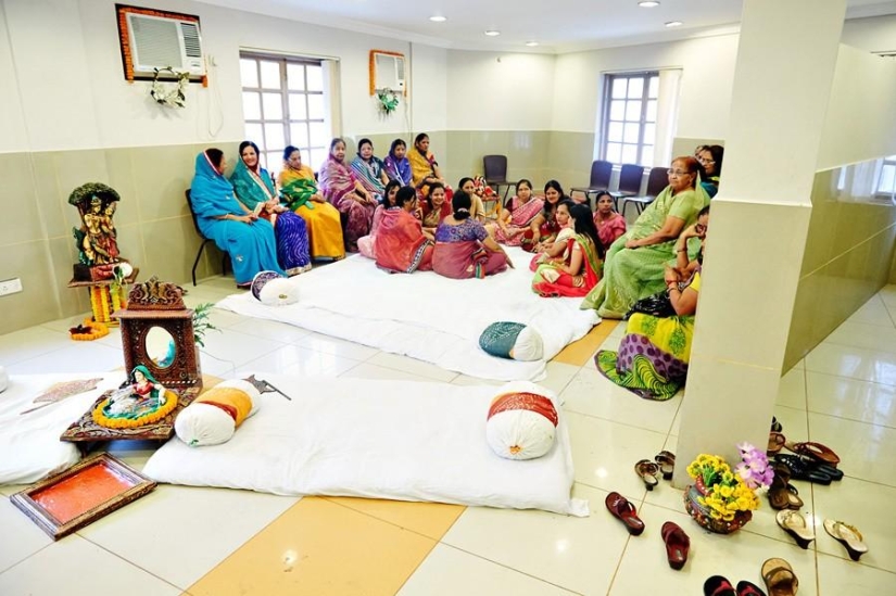 All Hindus Do IT, or a Real Indian Wedding