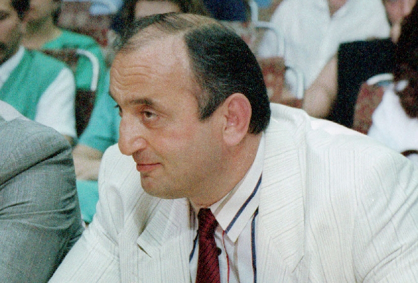 "Always wake up with a smile": how the legendary killer Lesha Soldier lives behind bars "Always wake up with a smile": how the legendary killer Lesha Soldier lives behind bars