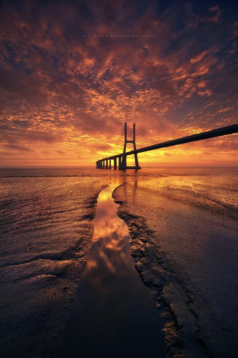 Amaneceres, atardeceres. Dónde estoy, dónde estás