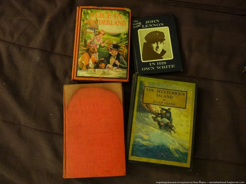 Amazing finds in a New York dumpster