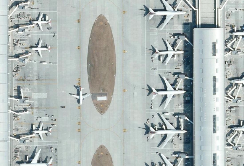 Amazing geometry of runways Amazing geometry of runways