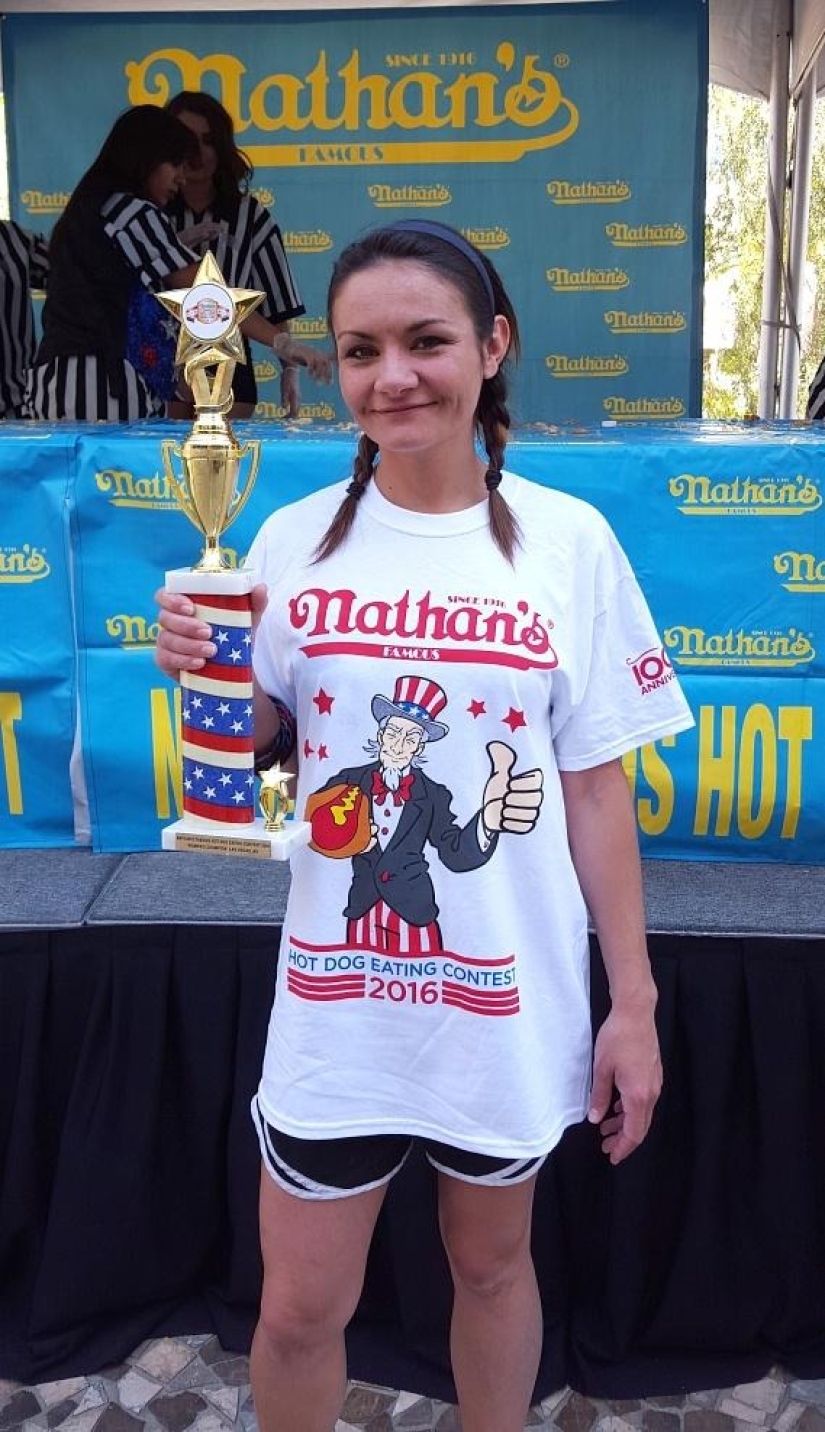 An American woman set a world record by swallowing three cans of mayonnaise in three minutes