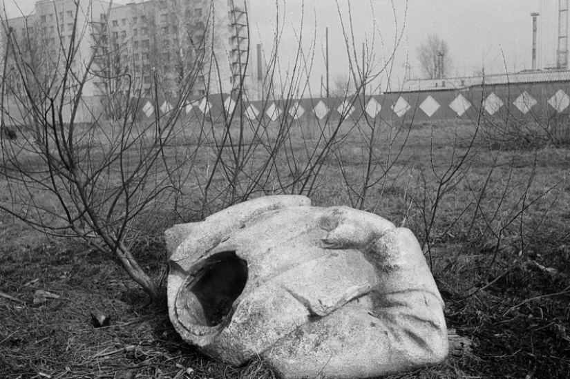 An archive of photographs of an unknown genius Masha Ivashintsova was discovered in St. Petersburg