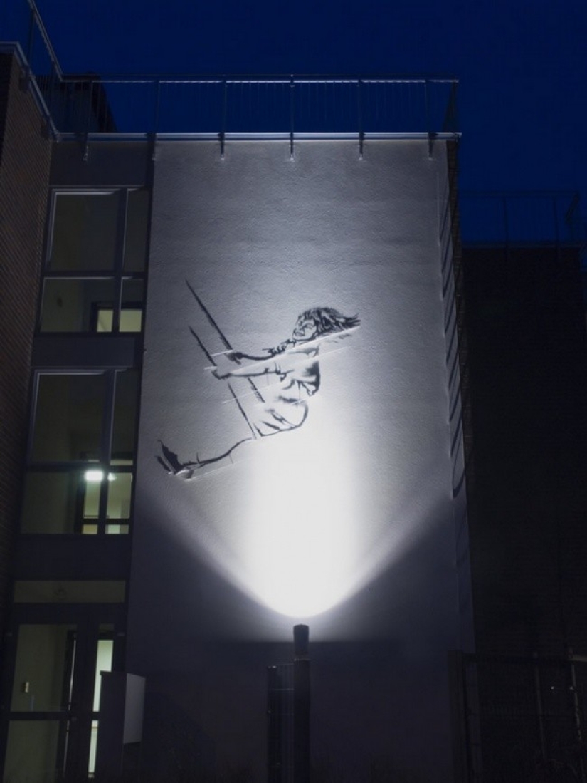 An artist who paints with a shadow An artist who paints with a shadow