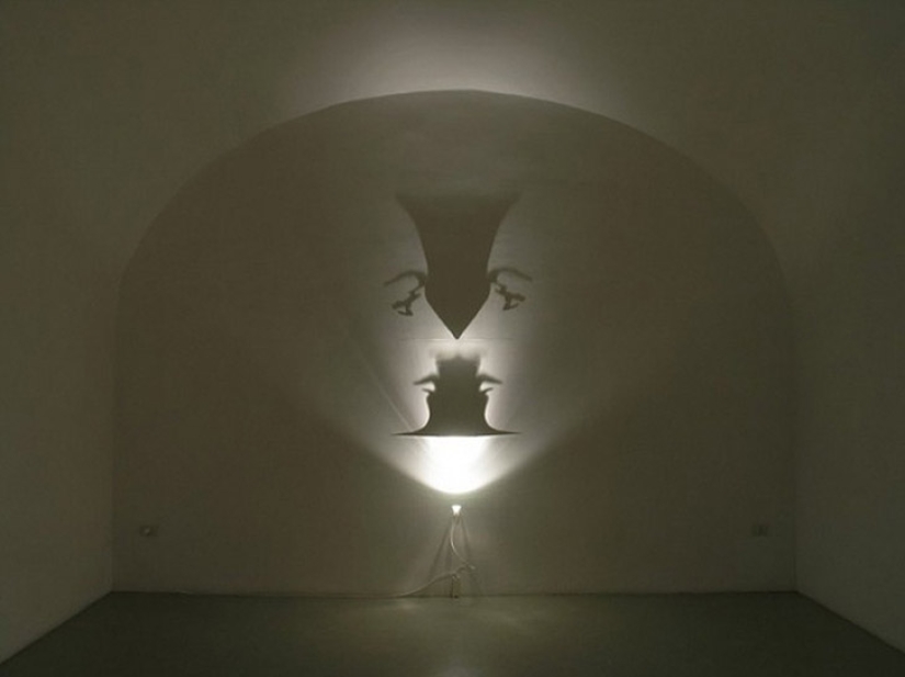 An artist who paints with a shadow An artist who paints with a shadow