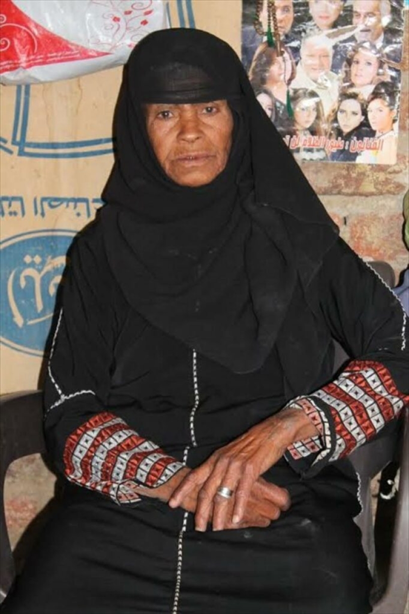 An Egyptian woman of 43 years posed as a man and worked at a construction site in order not to get married