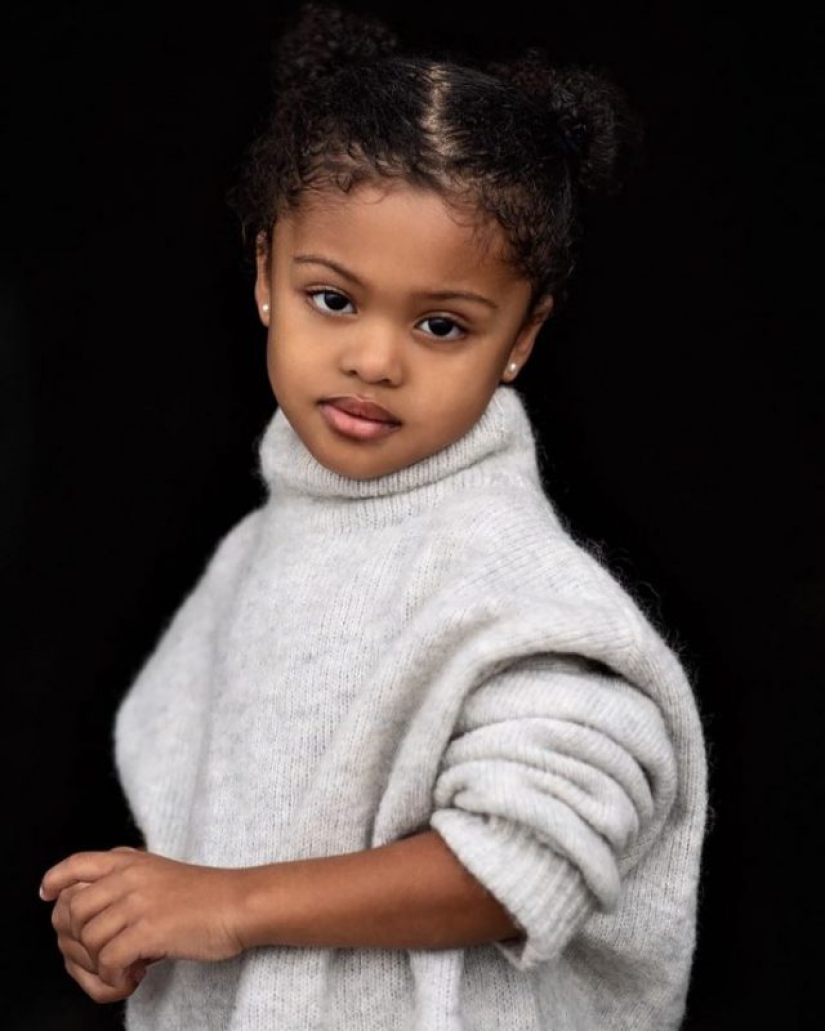 An exotic couple showed a photo of their 8-year-old daughter, and now the whole world is discussing her beauty