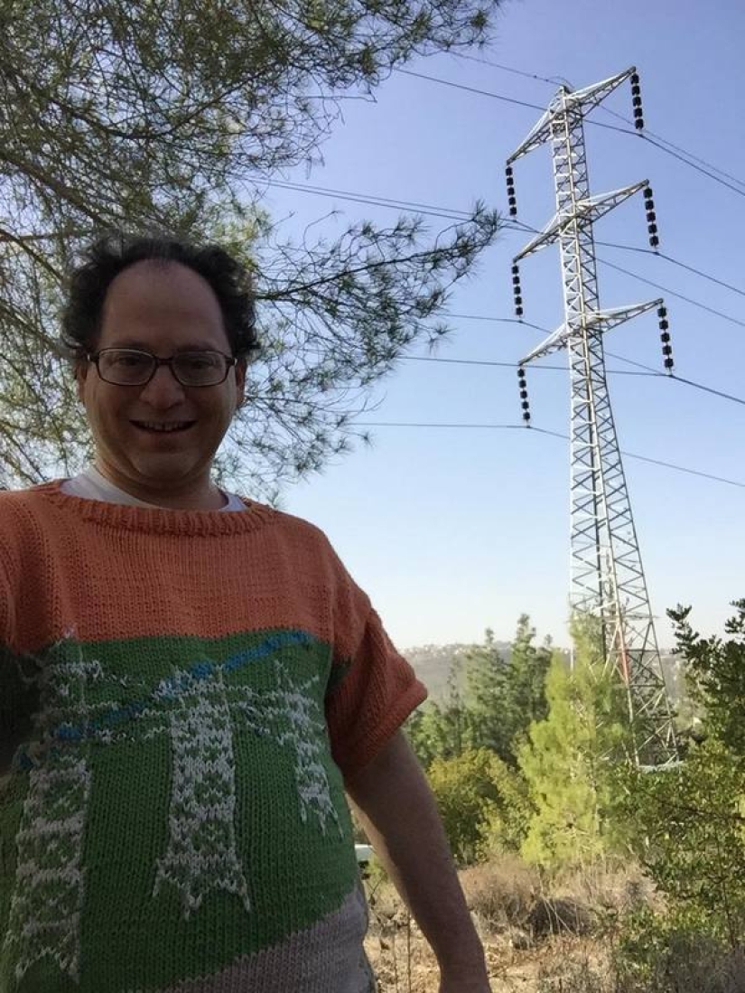 An icon of style, or What a fashionable sweater should be