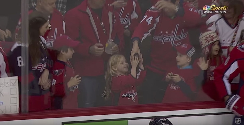 An NHL hockey player stubbornly tried to give a little girl a puck. It turned out the third time An NHL hockey player stubbornly tried to give a little girl a puck. It turned out the third time
