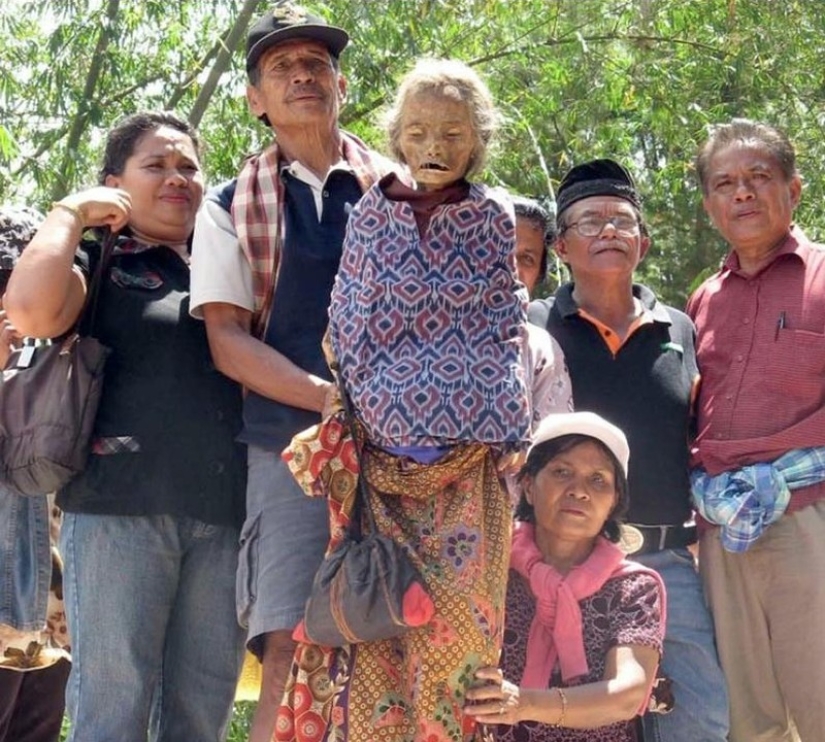 Aún No Ha Terminado: Los Rituales Funerarios Más Extraños Del Mundo