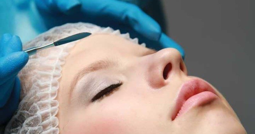 An old lady from Australia has profitably invested someone else's savings in her face