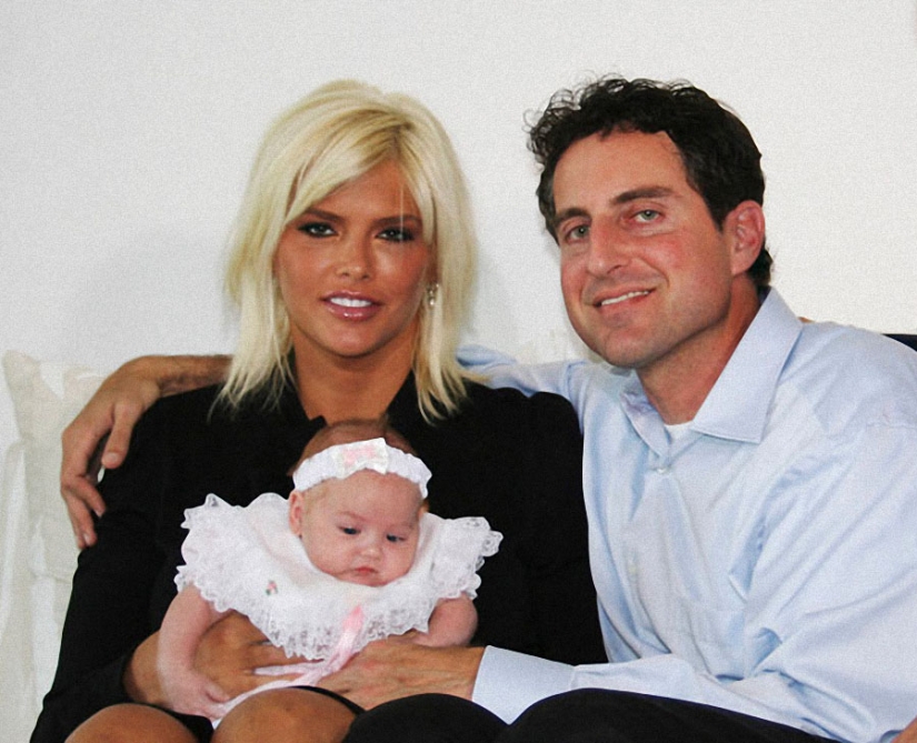 Anna Nicole Smith: The life and opera of a sex symbol of the 90s