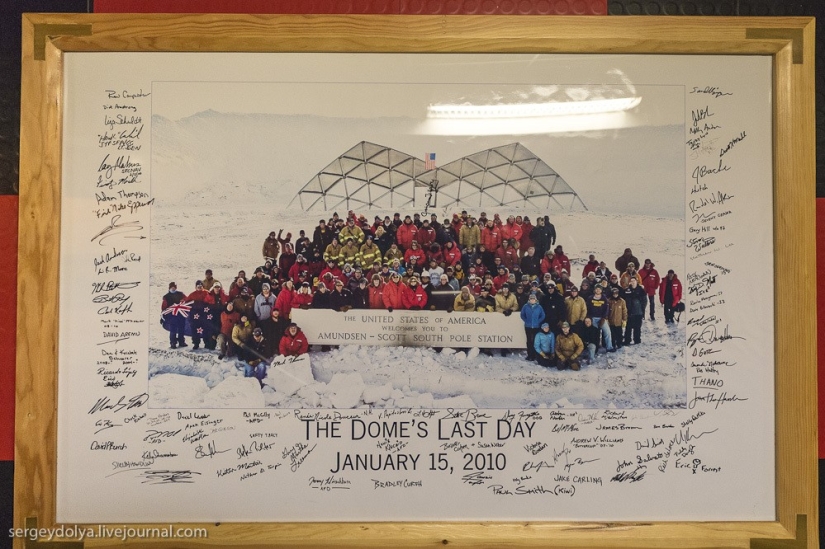 Antarctic station at the South Pole "Amundsen — Scott"