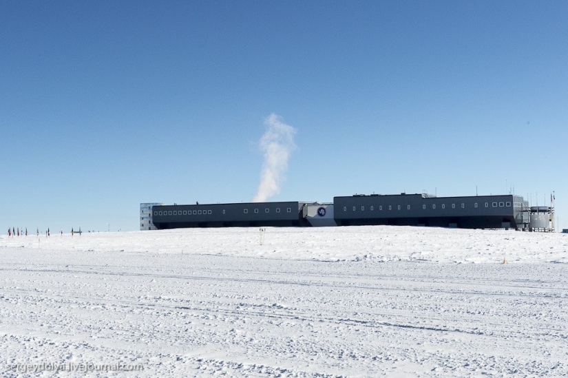Antarctic station at the South Pole "Amundsen — Scott"