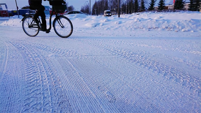 Anticongelante en la sangre: los niños finlandeses van en bicicleta a la escuela a una temperatura de — 17C