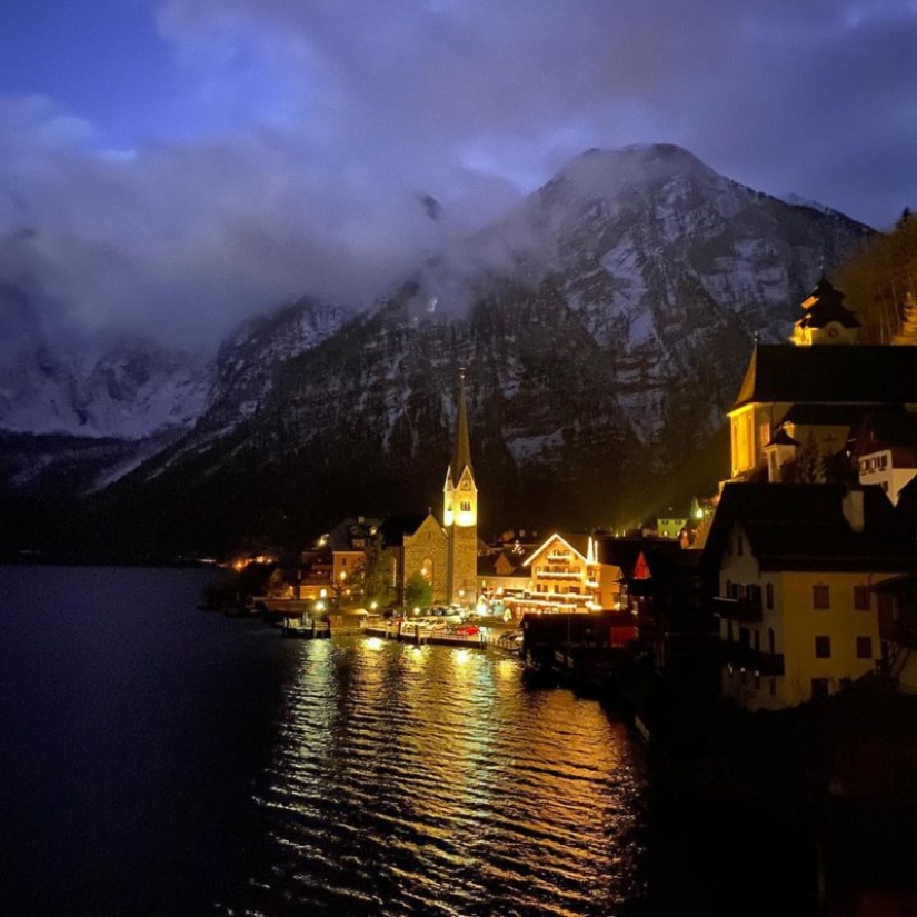 Apocalipsis Selfie en acción: cómo los turistas asiáticos se convirtieron en un desastre para la ciudad austriaca de Hallstatt