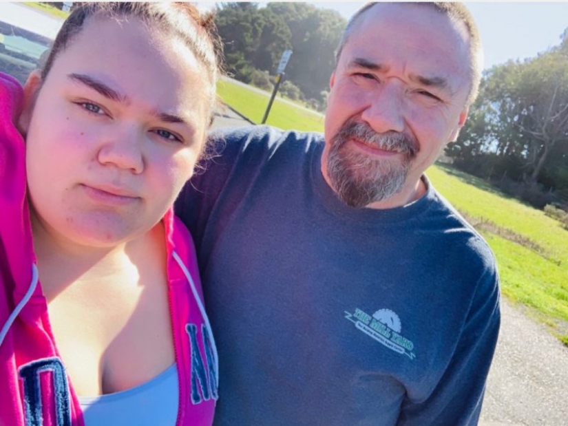 Are all ages submissive to love? A 20-year-old girl lives with her mother's friend, who is 29 years older than her